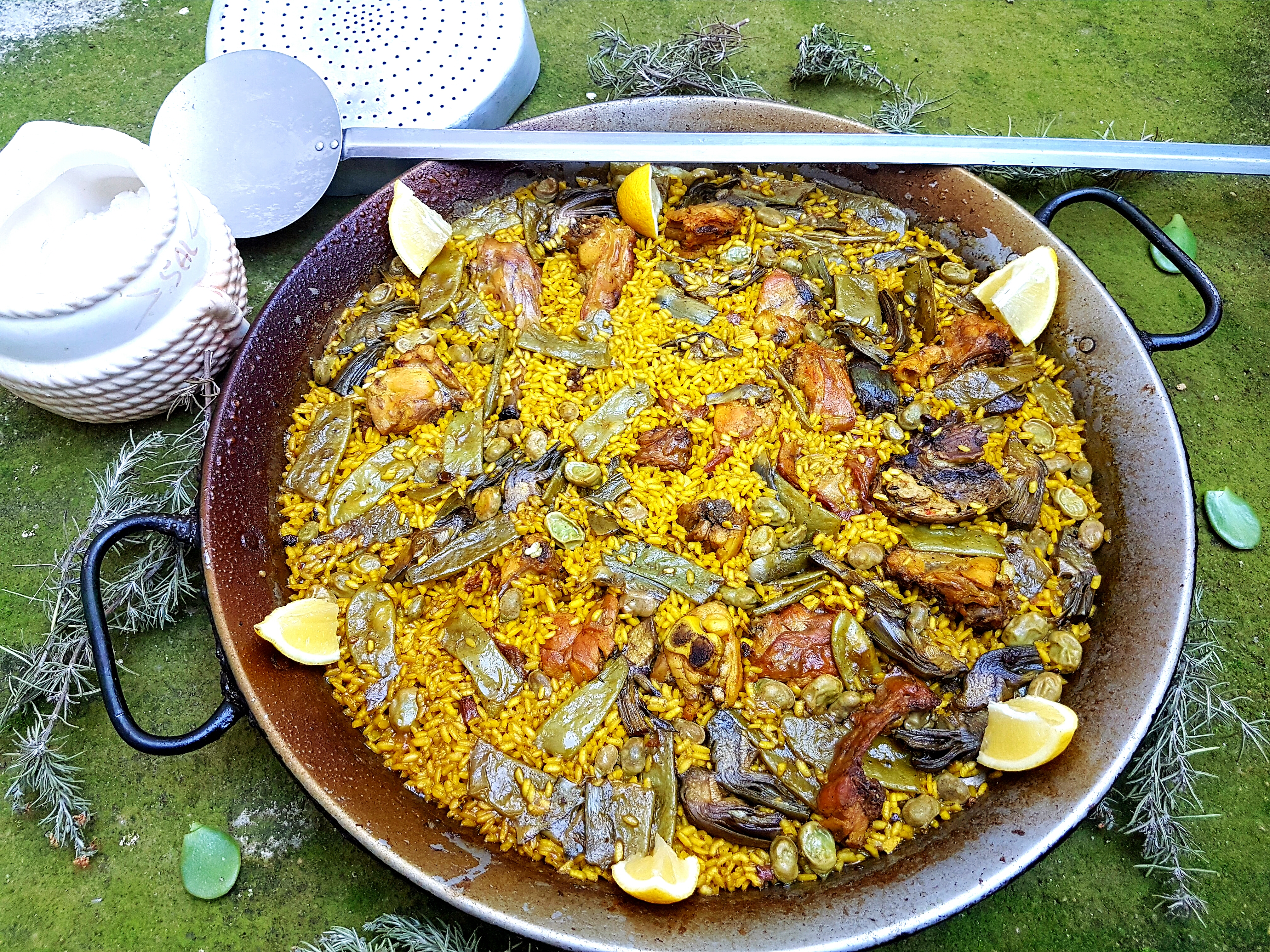 Paella-valencia-alcachofa-judias-habas-arroz